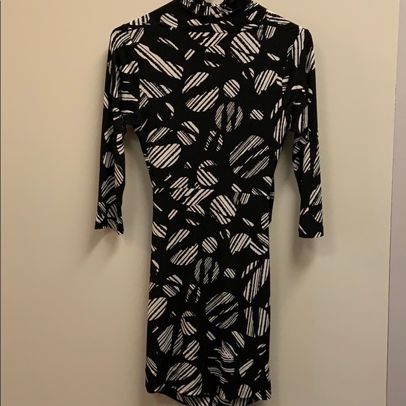 BCBGeneration Black and white patterned dress - Picture 4 of 4